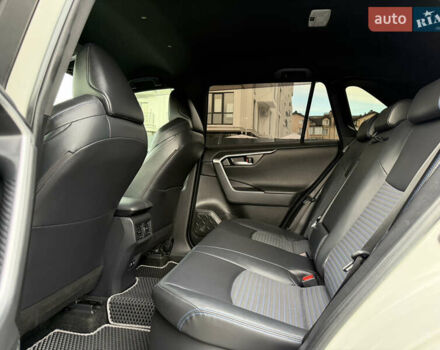 Белый Тойота РАВ 4, объемом двигателя 2.5 л и пробегом 118 тыс. км за 34000 $, фото 33 на Automoto.ua