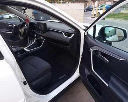 Белый Тойота РАВ 4, объемом двигателя 0 л и пробегом 112 тыс. км за 16000 $, фото 5 на Automoto.ua