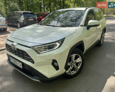 Белый Тойота РАВ 4, объемом двигателя 1.99 л и пробегом 13 тыс. км за 33500 $, фото 1 на Automoto.ua
