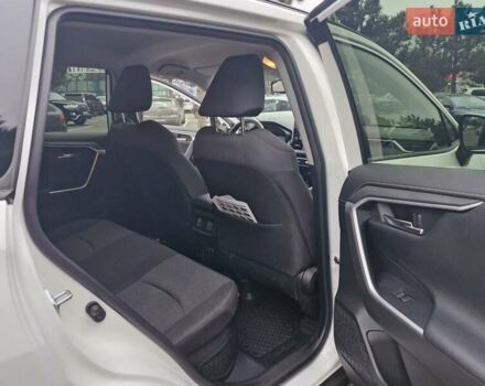 Білий Тойота РАВ 4, об'ємом двигуна 2.49 л та пробігом 59 тис. км за 32000 $, фото 12 на Automoto.ua