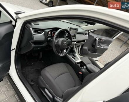 Белый Тойота РАВ 4, объемом двигателя 1.99 л и пробегом 77 тыс. км за 25300 $, фото 29 на Automoto.ua