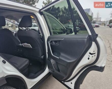 Білий Тойота РАВ 4, об'ємом двигуна 2.49 л та пробігом 59 тис. км за 32000 $, фото 13 на Automoto.ua