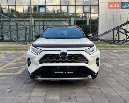 Тойота РАВ 4 2020 в Полтаве на Automoto.ua Белый Тойота РАВ 4, объемом двигателя 2.49 л и пробегом 81 тыс. км за 34000 $, фото 7 на Automoto.ua