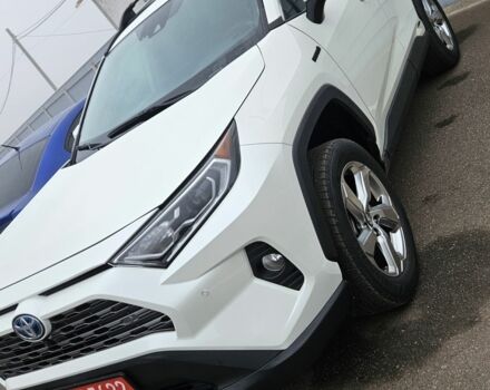 Белый Тойота РАВ 4, объемом двигателя 0 л и пробегом 100 тыс. км за 37000 $, фото 1 на Automoto.ua