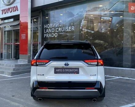 Білий Тойота РАВ 4, об'ємом двигуна 2.49 л та пробігом 120 тис. км за 34020 $, фото 3 на Automoto.ua