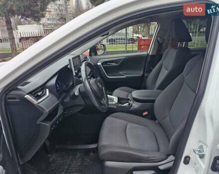 Білий Тойота РАВ 4, об'ємом двигуна 2.49 л та пробігом 59 тис. км за 32000 $, фото 14 на Automoto.ua