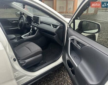 Белый Тойота РАВ 4, объемом двигателя 2.49 л и пробегом 8 тыс. км за 30500 $, фото 9 на Automoto.ua