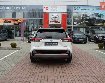 Білий Тойота РАВ 4, об'ємом двигуна 2.49 л та пробігом 132 тис. км за 31200 $, фото 3 на Automoto.ua