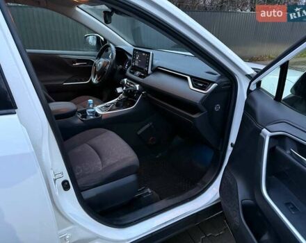 Білий Тойота РАВ 4, об'ємом двигуна 2.49 л та пробігом 334 тис. км за 25700 $, фото 12 на Automoto.ua