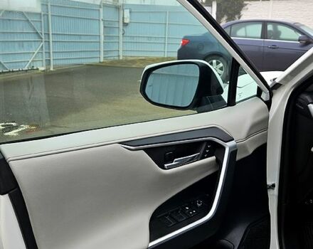 Білий Тойота РАВ 4, об'ємом двигуна 2.5 л та пробігом 100 тис. км за 36500 $, фото 2 на Automoto.ua