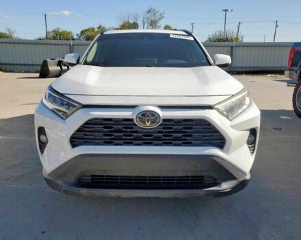 Белый Тойота РАВ 4, объемом двигателя 2.5 л и пробегом 69 тыс. км за 10000 $, фото 1 на Automoto.ua