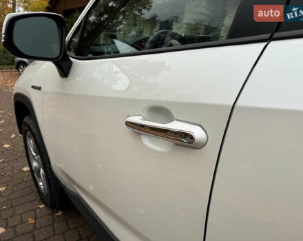 Белый Тойота РАВ 4, объемом двигателя 2.49 л и пробегом 78 тыс. км за 28500 $, фото 25 на Automoto.ua