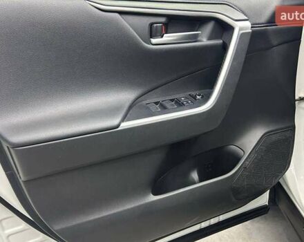 Білий Тойота РАВ 4, об'ємом двигуна 2.49 л та пробігом 78 тис. км за 31500 $, фото 7 на Automoto.ua