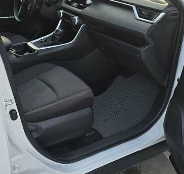 Белый Тойота РАВ 4, объемом двигателя 1.99 л и пробегом 99 тыс. км за 29900 $, фото 5 на Automoto.ua