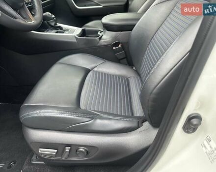 Белый Тойота РАВ 4, объемом двигателя 2.5 л и пробегом 88 тыс. км за 34999 $, фото 21 на Automoto.ua