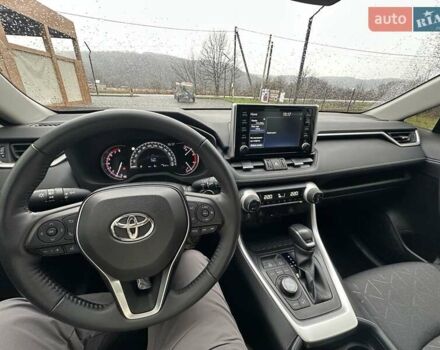 Белый Тойота РАВ 4, объемом двигателя 2.49 л и пробегом 8 тыс. км за 30500 $, фото 4 на Automoto.ua