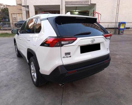 Белый Тойота РАВ 4, объемом двигателя 0 л и пробегом 112 тыс. км за 16000 $, фото 1 на Automoto.ua