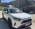 Білий Тойота РАВ 4, об'ємом двигуна 2 л та пробігом 140 тис. км за 26006 $, фото 1 на Automoto.ua