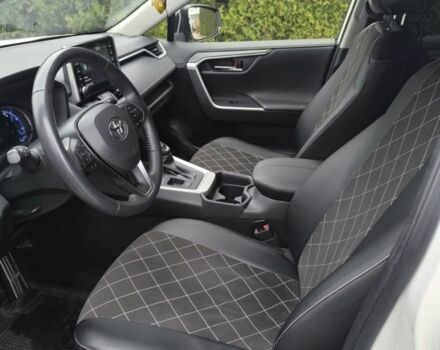 Білий Тойота РАВ 4, об'ємом двигуна 2.5 л та пробігом 55 тис. км за 32900 $, фото 2 на Automoto.ua