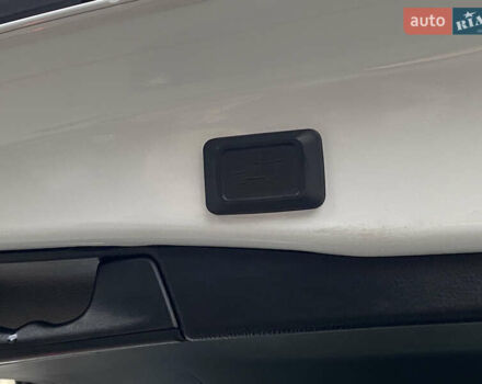 Белый Тойота РАВ 4, объемом двигателя 1.99 л и пробегом 108 тыс. км за 29899 $, фото 16 на Automoto.ua