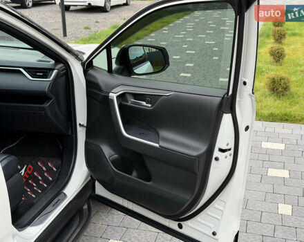 Белый Тойота РАВ 4, объемом двигателя 2.5 л и пробегом 118 тыс. км за 34000 $, фото 44 на Automoto.ua