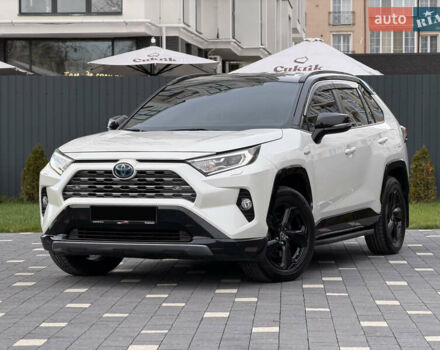 Белый Тойота РАВ 4, объемом двигателя 2.5 л и пробегом 118 тыс. км за 34000 $, фото 1 на Automoto.ua