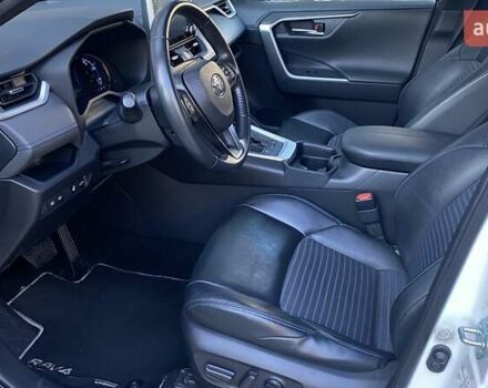 Білий Тойота РАВ 4, об'ємом двигуна 2.49 л та пробігом 120 тис. км за 34020 $, фото 8 на Automoto.ua