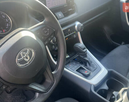 Білий Тойота РАВ 4, об'ємом двигуна 2.49 л та пробігом 75 тис. км за 28000 $, фото 9 на Automoto.ua