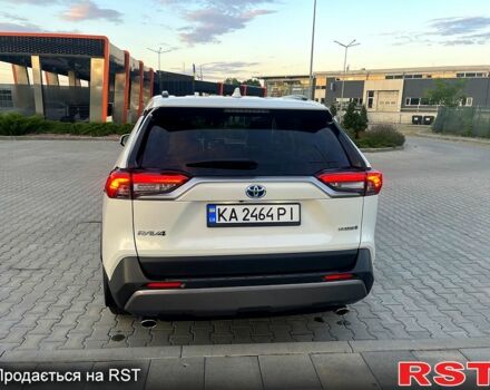 Белый Тойота РАВ 4, объемом двигателя 2.5 л и пробегом 45 тыс. км за 32000 $, фото 4 на Automoto.ua