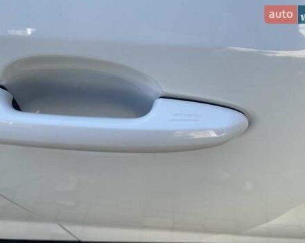 Білий Тойота РАВ 4, об'ємом двигуна 2.49 л та пробігом 75 тис. км за 35500 $, фото 10 на Automoto.ua