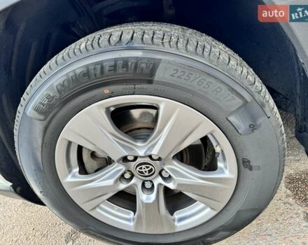 Тойота РАВ 4 2021 в Чернигове на Automoto.ua Белый Тойота РАВ 4, объемом двигателя 2.49 л и пробегом 103 тыс. км за 34999 $, фото 15 на Automoto.ua