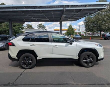 Белый Тойота РАВ 4, объемом двигателя 2.5 л и пробегом 21 тыс. км за 16000 $, фото 2 на Automoto.ua