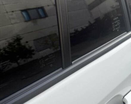 Тойота РАВ 4 2021 в Полтаве на Automoto.ua Белый Тойота РАВ 4, объемом двигателя 1.99 л и пробегом 32 тыс. км за 30900 $, фото 4 на Automoto.ua