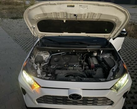 Білий Тойота РАВ 4, об'ємом двигуна 2.5 л та пробігом 64 тис. км за 27000 $, фото 13 на Automoto.ua