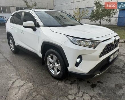 Тойота РАВ 4 2021 в Полтаве на Automoto.ua Белый Тойота РАВ 4, объемом двигателя 1.99 л и пробегом 32 тыс. км за 30900 $, фото 52 на Automoto.ua