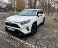 Тойота РАВ 4 2021 в Харькове на Automoto.ua Белый Тойота РАВ 4, объемом двигателя 1.99 л и пробегом 95 тыс. км за 27500 $, фото 1 на Automoto.ua