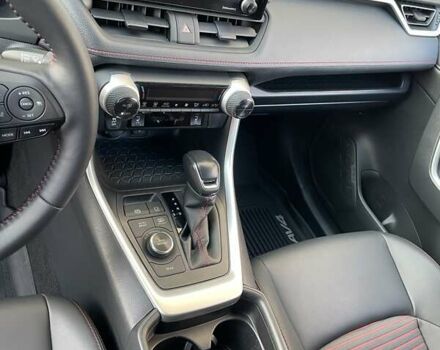 Білий Тойота РАВ 4, об'ємом двигуна 2.49 л та пробігом 75 тис. км за 35500 $, фото 16 на Automoto.ua