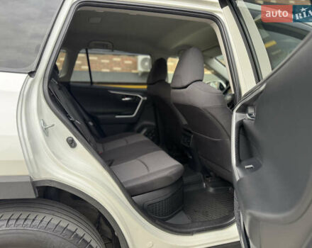 Белый Тойота РАВ 4, объемом двигателя 2.5 л и пробегом 97 тыс. км за 29900 $, фото 21 на Automoto.ua