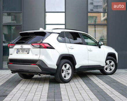 Белый Тойота РАВ 4, объемом двигателя 1.99 л и пробегом 55 тыс. км за 29900 $, фото 3 на Automoto.ua