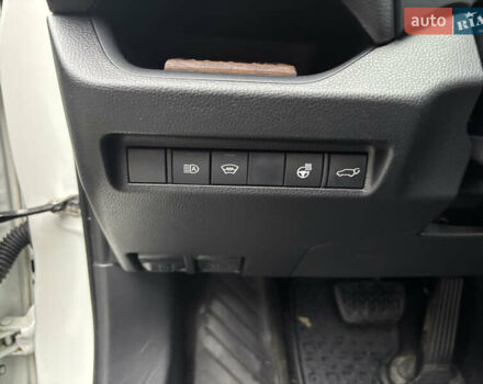 Білий Тойота РАВ 4, об'ємом двигуна 2 л та пробігом 92 тис. км за 34000 $, фото 4 на Automoto.ua