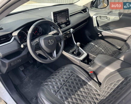 Тойота РАВ 4 2021 в Киеве на Automoto.ua Белый Тойота РАВ 4, объемом двигателя 1.99 л и пробегом 85 тыс. км за 24500 $, фото 6 на Automoto.ua