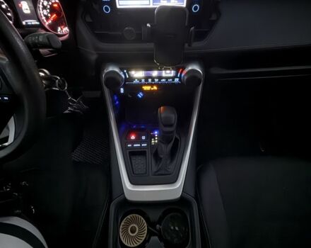 Білий Тойота РАВ 4, об'ємом двигуна 2.5 л та пробігом 64 тис. км за 27000 $, фото 19 на Automoto.ua