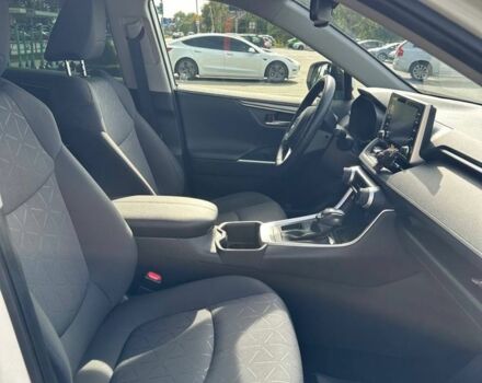 Белый Тойота РАВ 4, объемом двигателя 2 л и пробегом 57 тыс. км за 28000 $, фото 6 на Automoto.ua