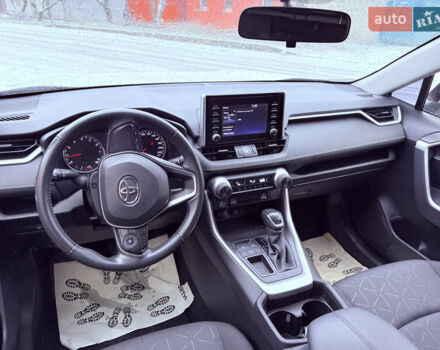 Білий Тойота РАВ 4, об'ємом двигуна 2 л та пробігом 95 тис. км за 24700 $, фото 15 на Automoto.ua