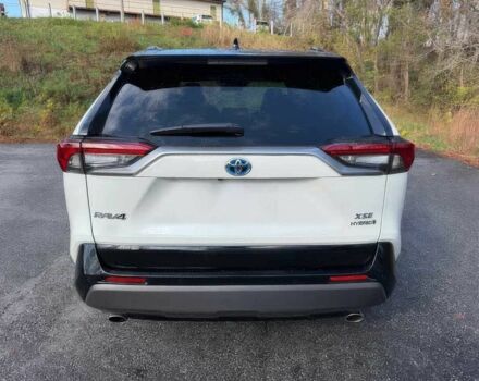 Белый Тойота РАВ 4, объемом двигателя 2.5 л и пробегом 22 тыс. км за 21599 $, фото 4 на Automoto.ua