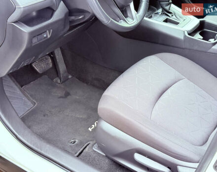 Белый Тойота РАВ 4, объемом двигателя 2 л и пробегом 95 тыс. км за 24999 $, фото 18 на Automoto.ua