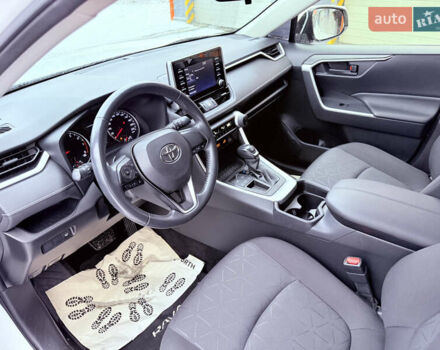 Білий Тойота РАВ 4, об'ємом двигуна 2 л та пробігом 95 тис. км за 24700 $, фото 41 на Automoto.ua