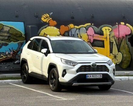 Белый Тойота РАВ 4, объемом двигателя 2 л и пробегом 75 тыс. км за 28399 $, фото 1 на Automoto.ua