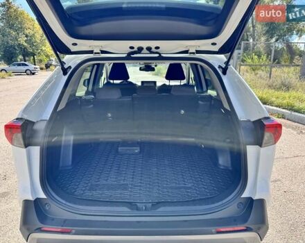 Тойота РАВ 4 2021 в Чернигове на Automoto.ua Белый Тойота РАВ 4, объемом двигателя 2.49 л и пробегом 103 тыс. км за 34999 $, фото 24 на Automoto.ua