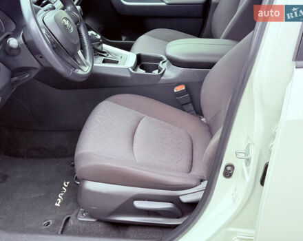 Белый Тойота РАВ 4, объемом двигателя 2 л и пробегом 95 тыс. км за 24999 $, фото 17 на Automoto.ua